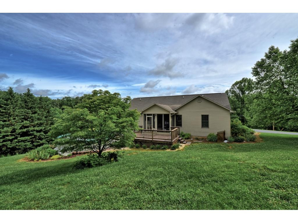 200 Lakeshore Road Bluff City, TN 37618 - Photo 34 of 36 Photo 34