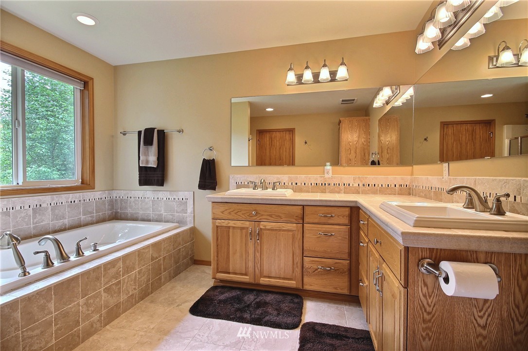 12741 Yellow Brick Road Southeast Olalla, WA 98359 - Photo 13 of 25 Gallery Image 13