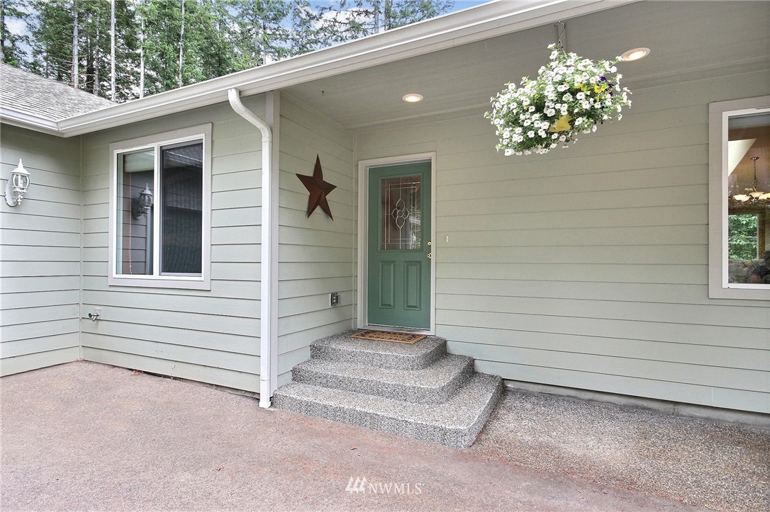 12741 Yellow Brick Road Southeast Olalla, WA 98359 - Photo 3 of 25 Gallery Image 3
