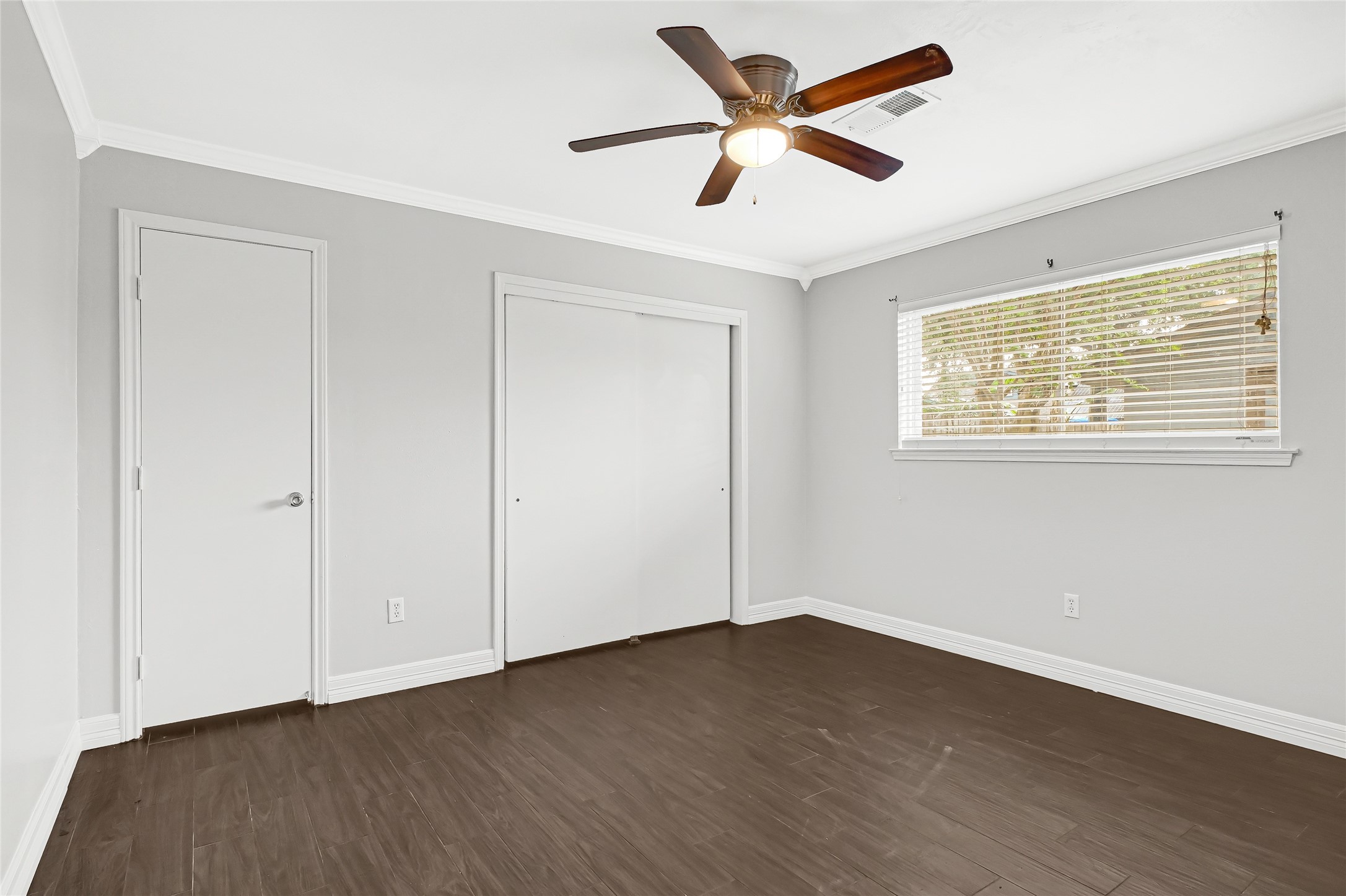 2107 North Rayburn Court Pasadena, TX 77502 - Photo 12 of 20