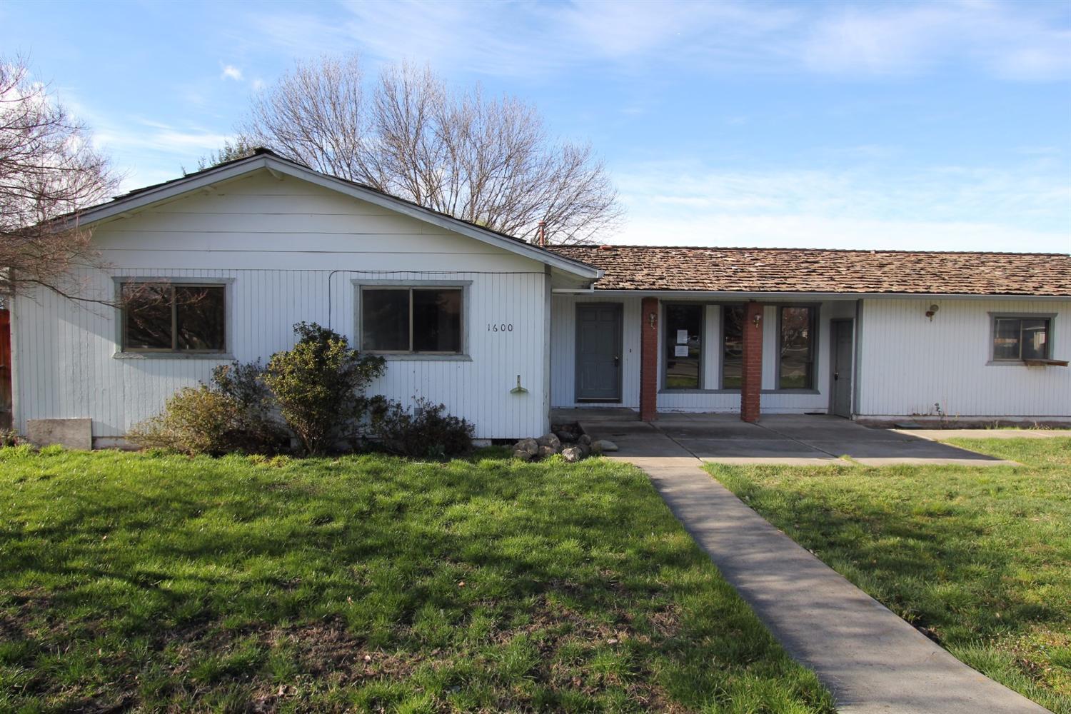 1600 Daniel Street Central Point, OR 97502 - Photo 1 of 22 Primary Photo