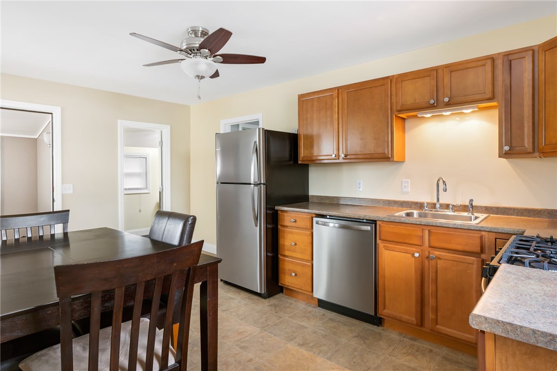 1780 West Shore Road Warwick, RI 02889 - Photo 5 of 12 Gallery Image 5