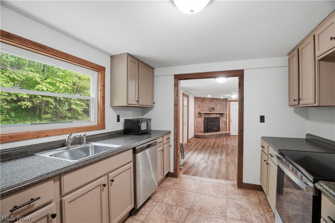 1047 Drift Frk Road Elizabeth, WV 26143 - Photo 17 of 45