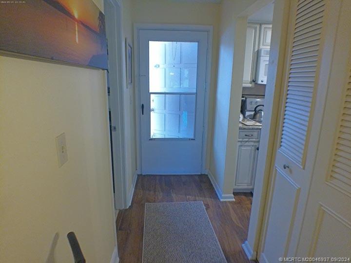 1995 Southwest Palm City Road, Unit D Stuart, FL 34994 - Photo 3 of 37 FOYER