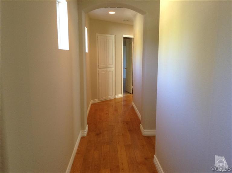 2564 Cloverleaf Lane Simi Valley, CA 93063 - Photo 15 of 30 a view of hallway with bathroom