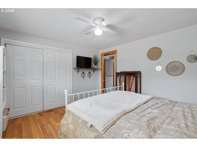 $699,000 | 20415 Highway 213, Oregon City, OR 97045