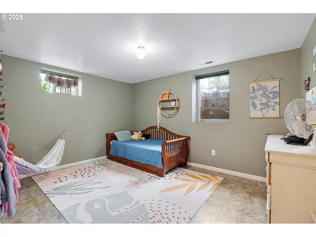 $699,000 | 20415 Highway 213, Oregon City, OR 97045