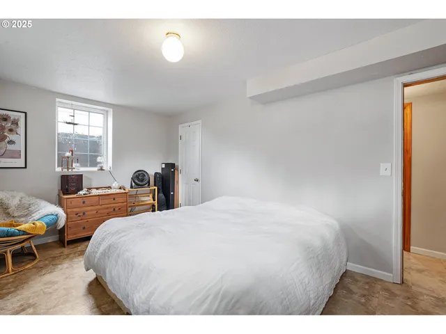 $699,000 | 20415 Highway 213, Oregon City, OR 97045