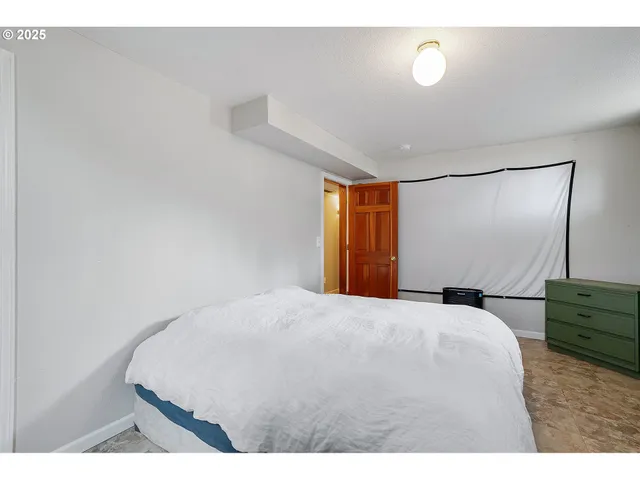 $699,000 | 20415 Highway 213, Oregon City, OR 97045