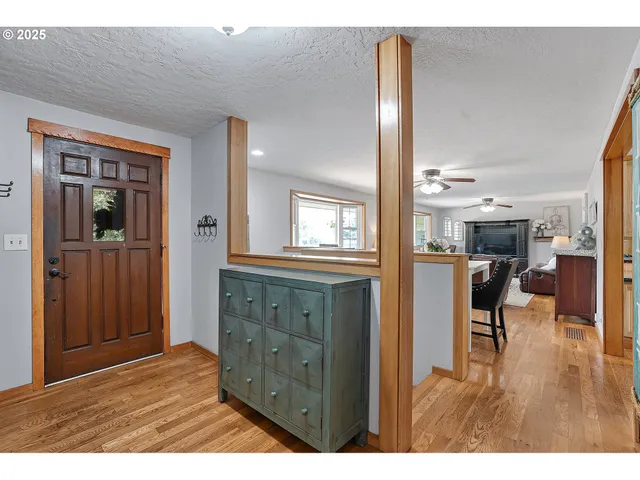 $699,000 | 20415 Highway 213, Oregon City, OR 97045