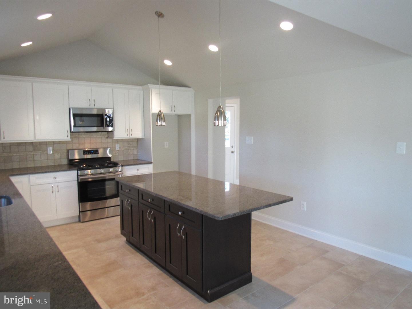 327 Lewis Road Broomall, PA 19008 - Photo 11 of 25