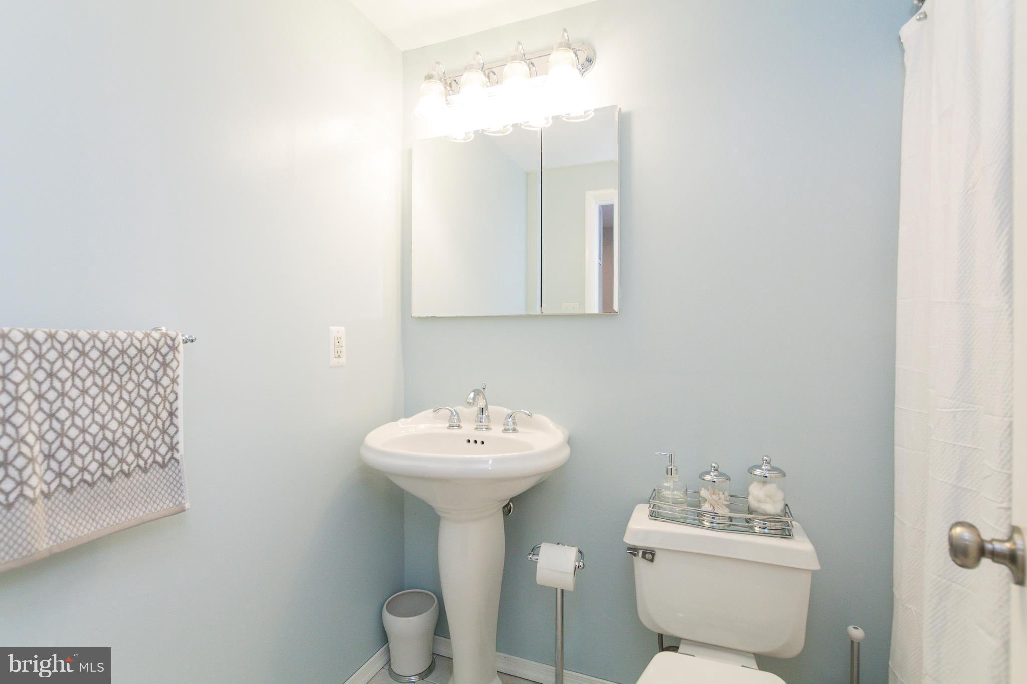 3 Sagebrush Court Baltimore, MD 21236 - Photo 20 of 30 Full Bath