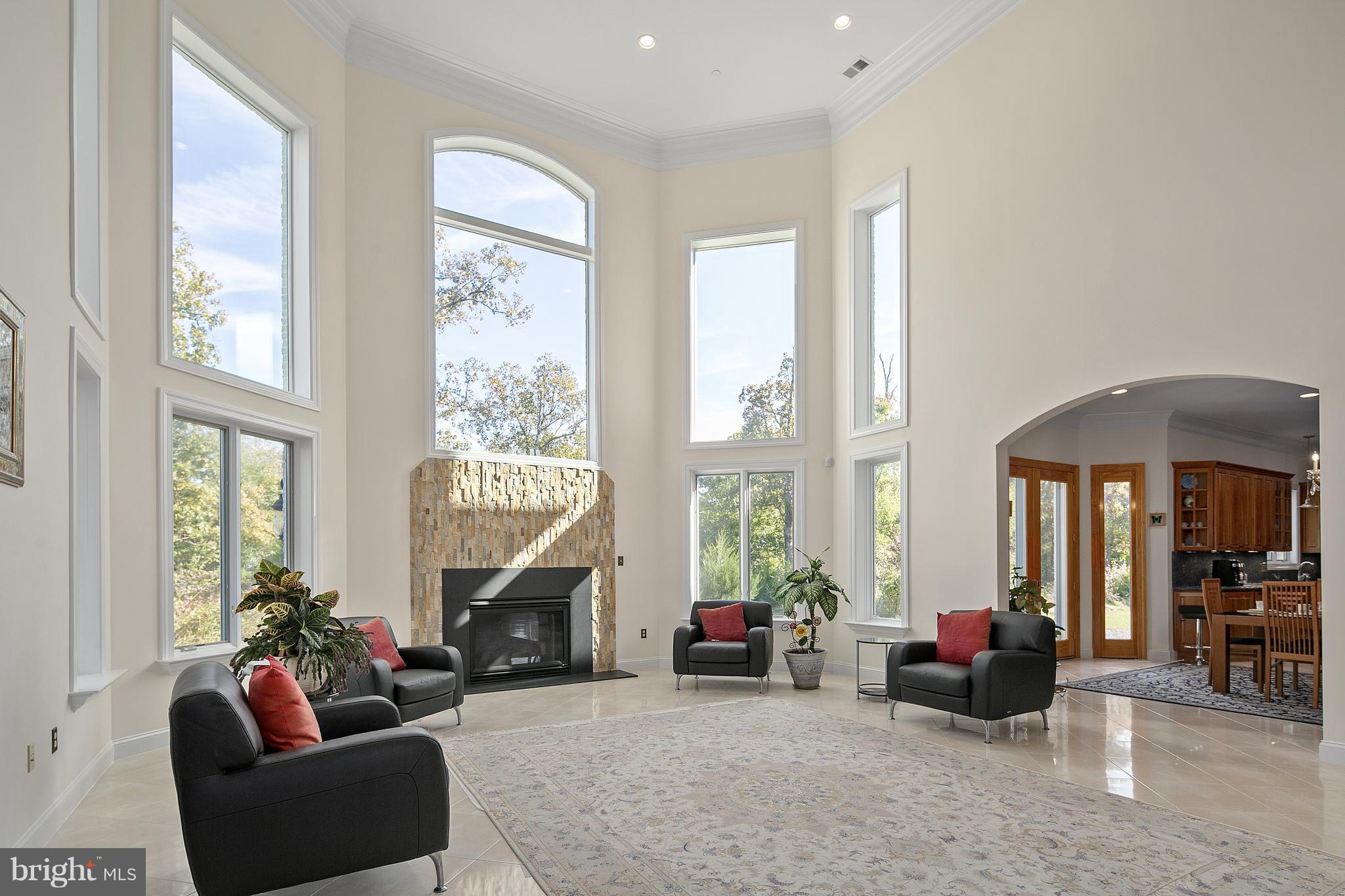 11206 Albermyrtle Road Potomac, MD 20854 - Photo 13 of 30 Family Room