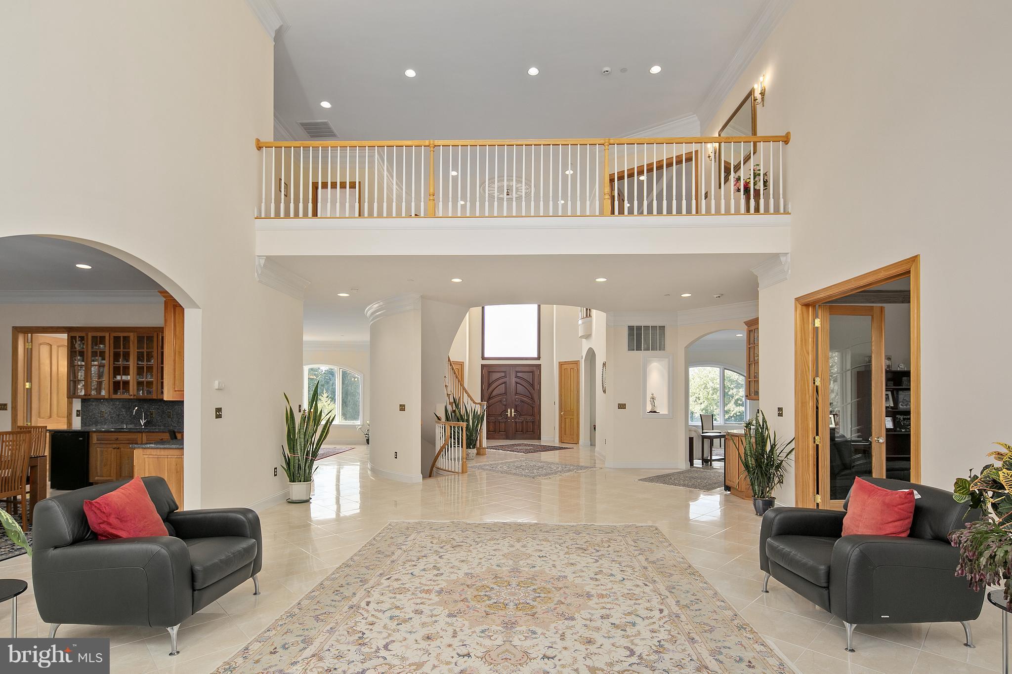 11206 Albermyrtle Road Potomac, MD 20854 - Photo 14 of 30 Family Room