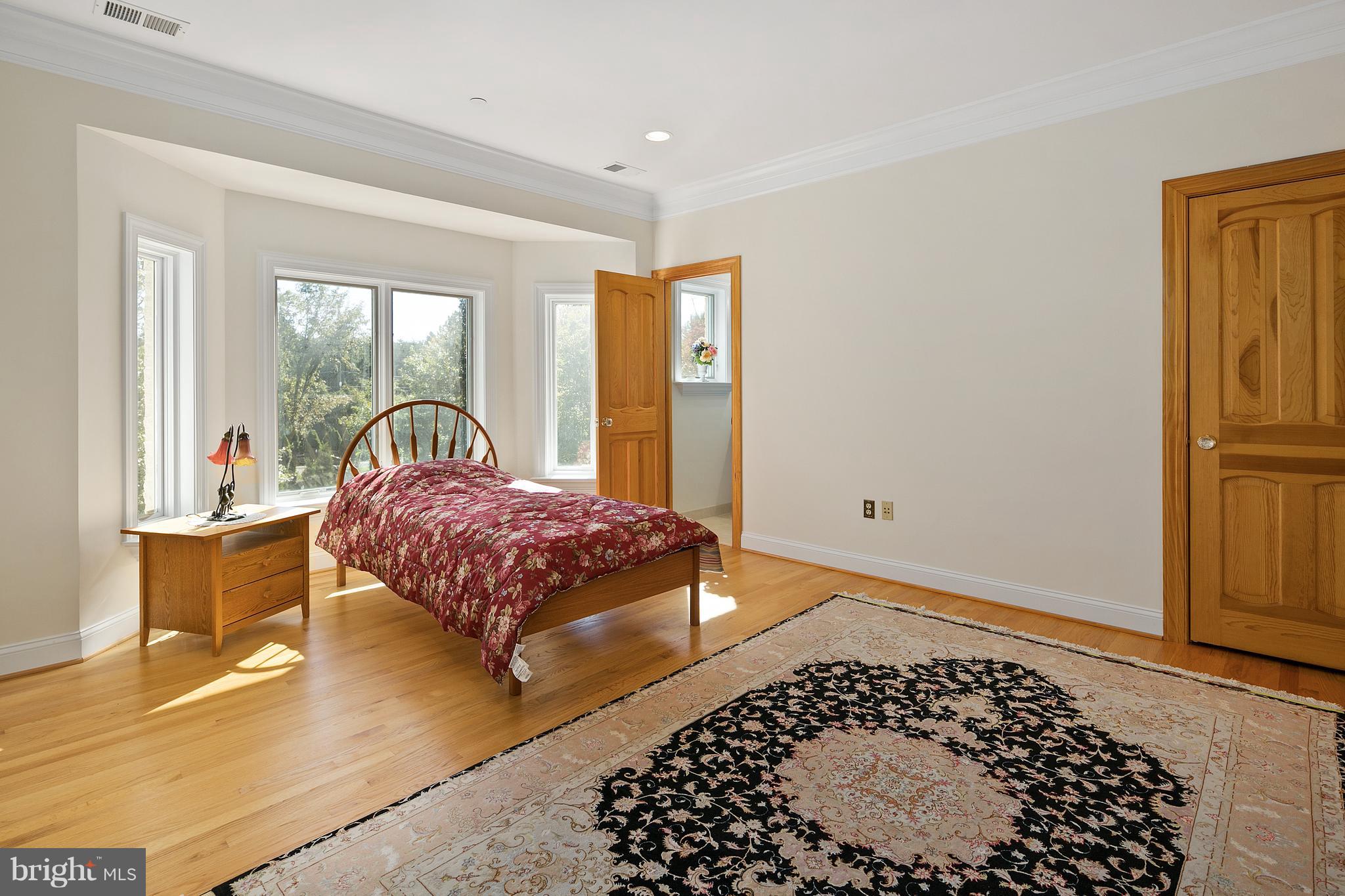 11206 Albermyrtle Road Potomac, MD 20854 - Photo 22 of 30 Bedroom