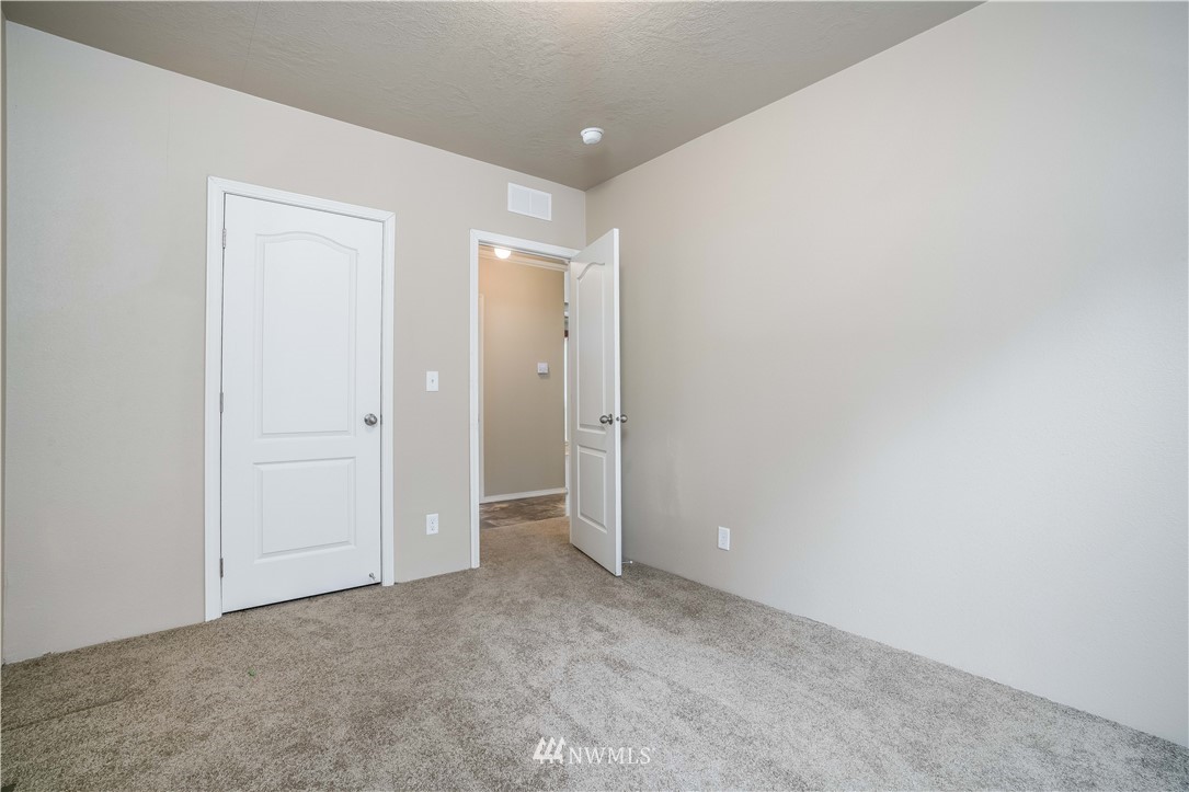 402 Zandecki Road Napavine, WA 98532 - Photo 25 of 39