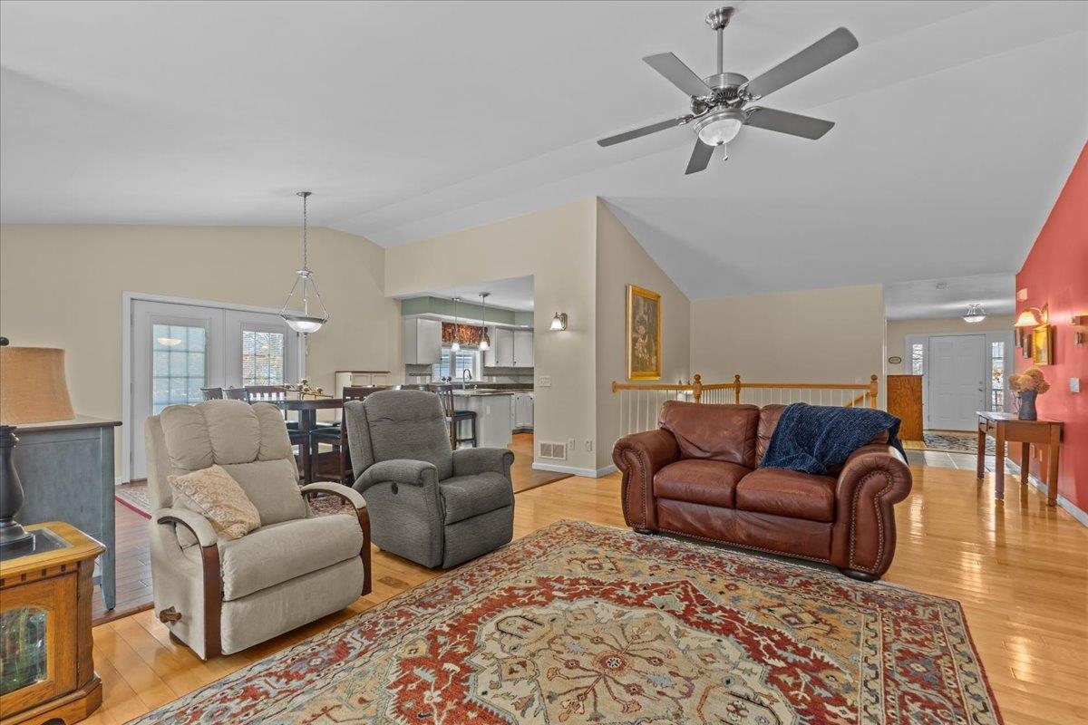 42 Hailey's Way Colchester, VT 05446 - Photo 3 of 32