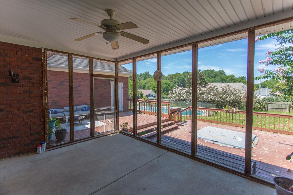 1009 Lake Rise Overlook Gallatin, TN 37066 - Photo 19 of 20 a view of a hallway with a ceiling fan