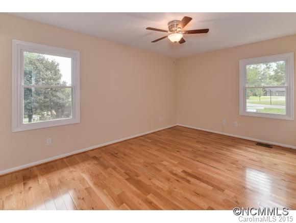 7 Fair Oaks Road Arden, NC 28704 - Photo 17 of 24 Gallery Image 17