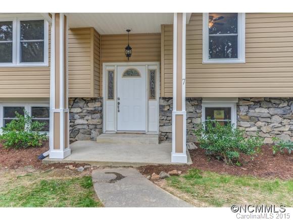 7 Fair Oaks Road Arden, NC 28704 - Photo 3 of 24 Gallery Image 3