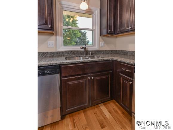 7 Fair Oaks Road Arden, NC 28704 - Photo 10 of 24 Gallery Image 10