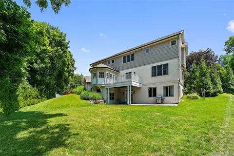$1,600,000 | 2 Castle Hill Close, Dobbs Ferry, NY 10522