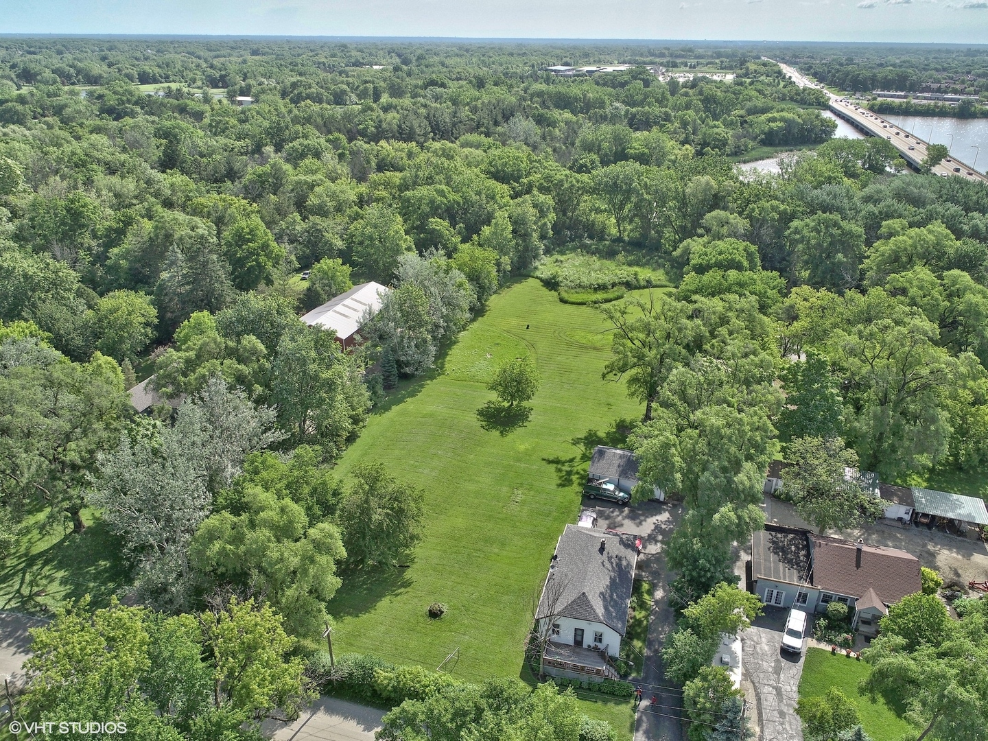 20073 North Hazelcrest Road Palatine, IL 60074 - Photo 3 of 11