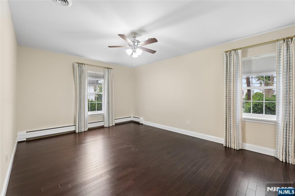 364 West Ridgewood Avenue, Unit 3 Ridgewood, NJ 07450 - Photo 15 of 29