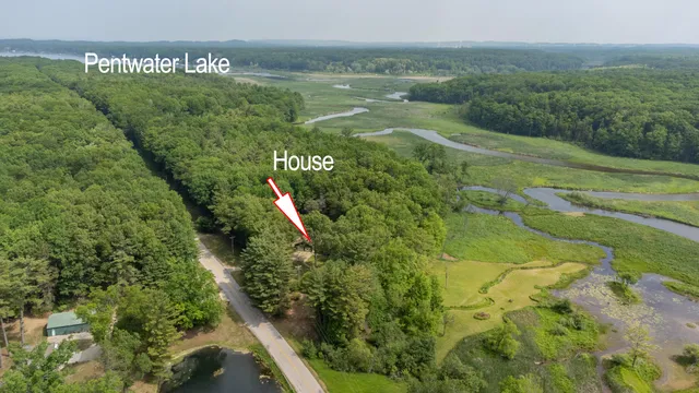 $550,000 | 5774 Wayne Avenue, Pentwater, MI 49449