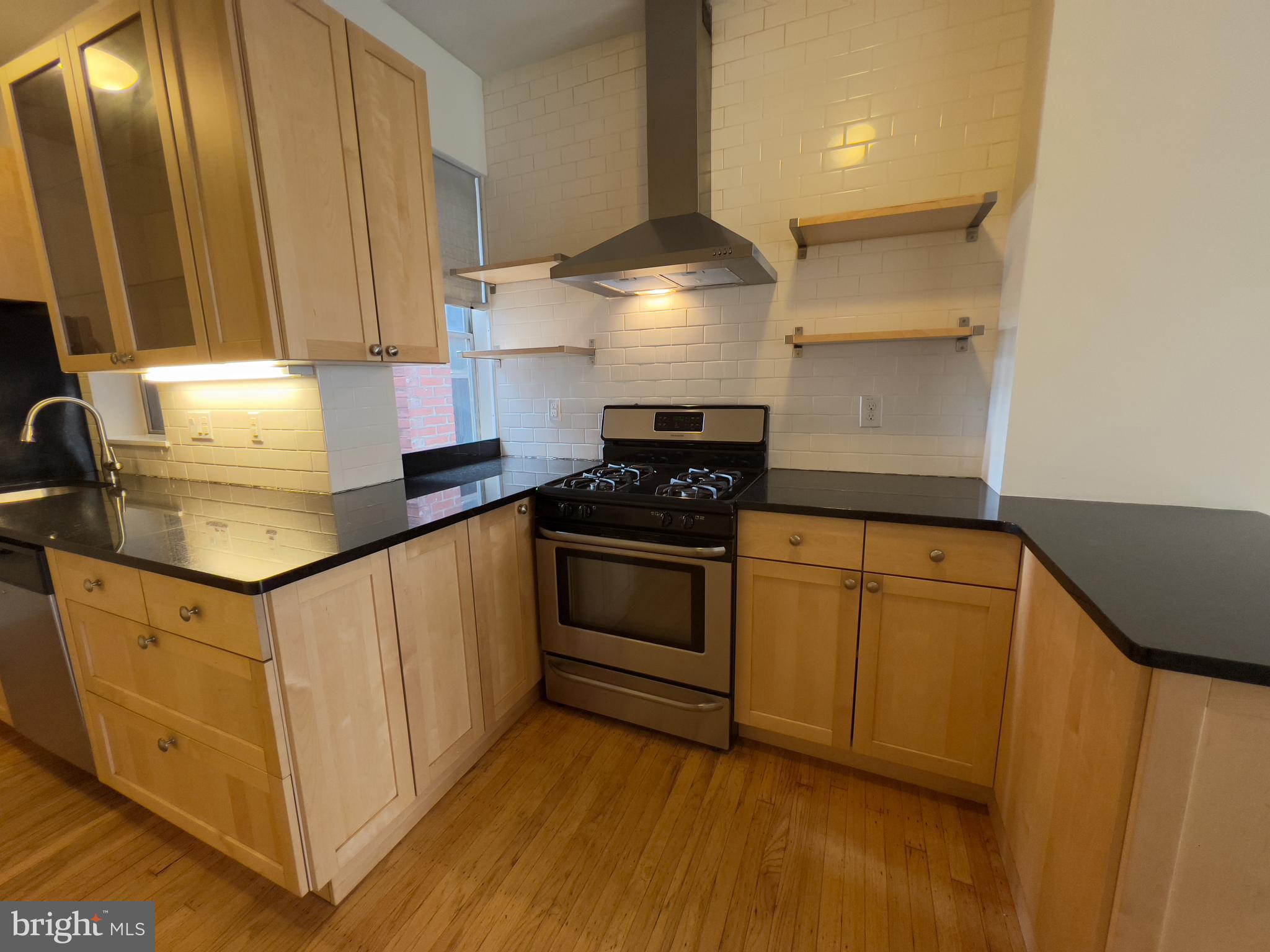 2038 Locust Street, Unit 3 Philadelphia, PA 19103 - Photo 13 of 35