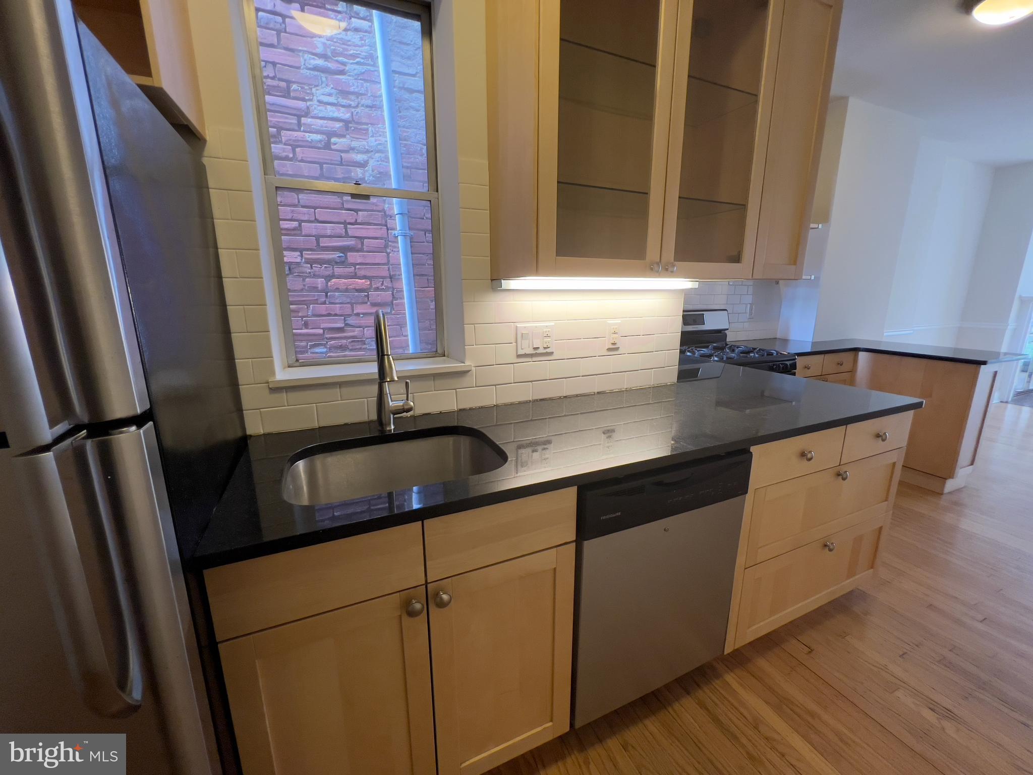 2038 Locust Street, Unit 3 Philadelphia, PA 19103 - Photo 15 of 35