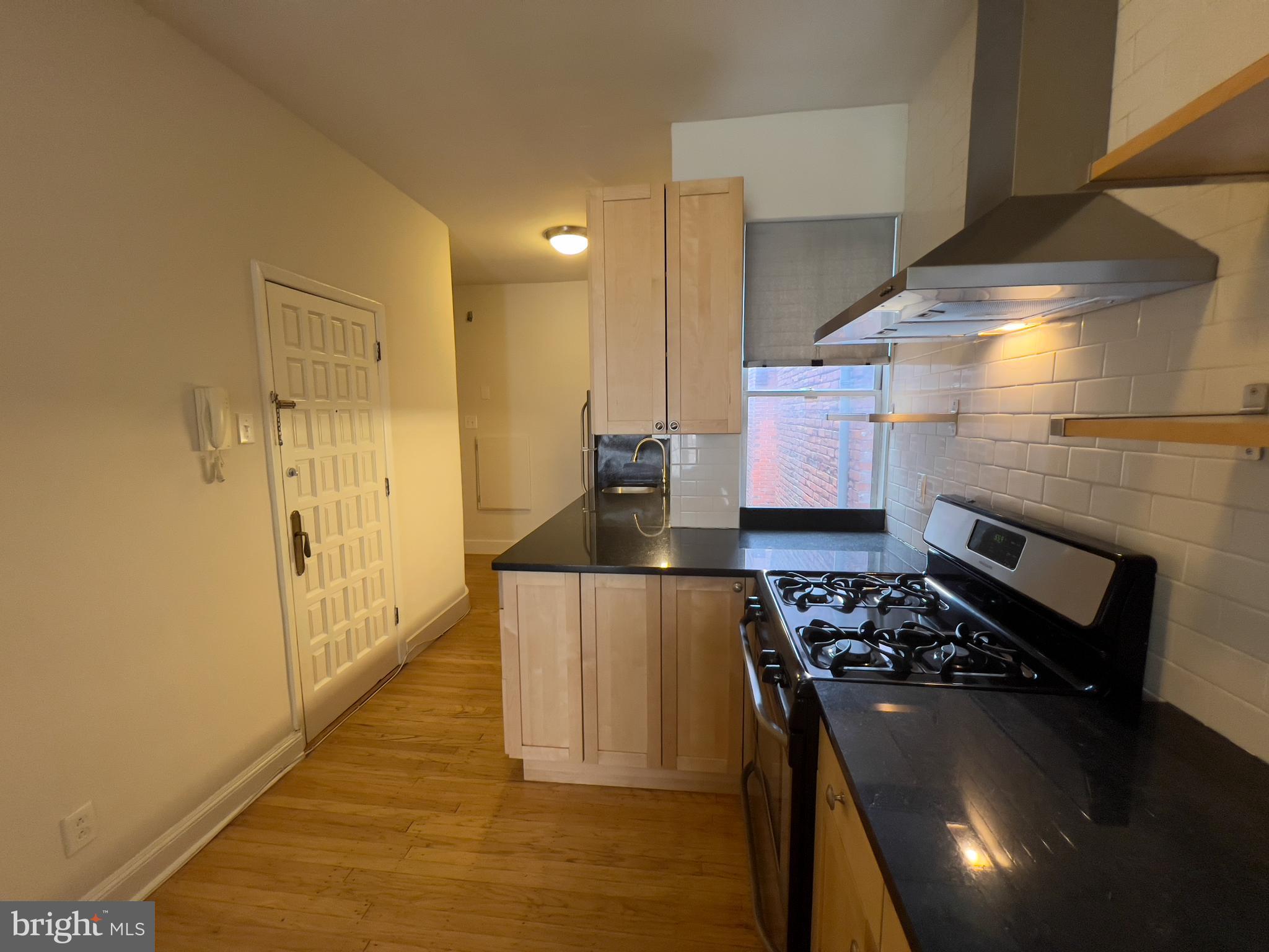 2038 Locust Street, Unit 3 Philadelphia, PA 19103 - Photo 17 of 35