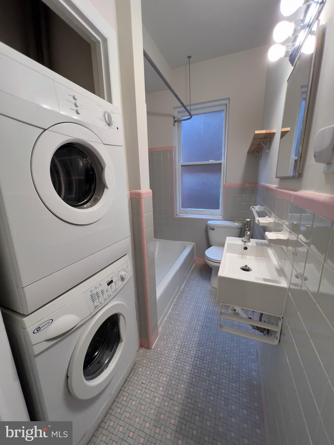 2038 Locust Street, Unit 3 Philadelphia, PA 19103 - Photo 23 of 35