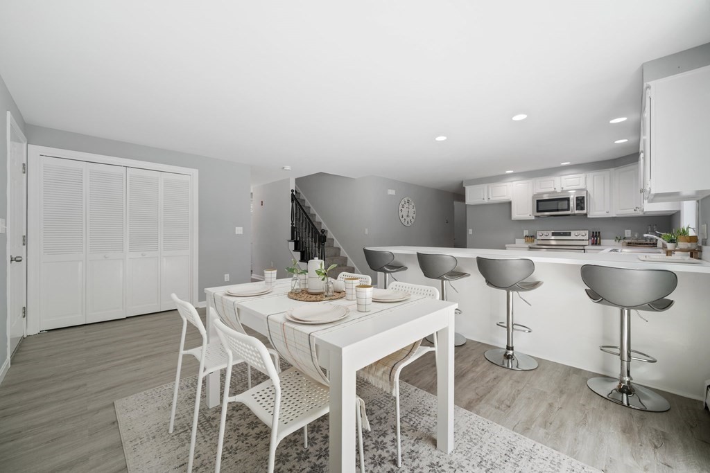 575 Ocean Road Portsmouth, NH 03801 - Photo 5 of 34 Gallery Image 5