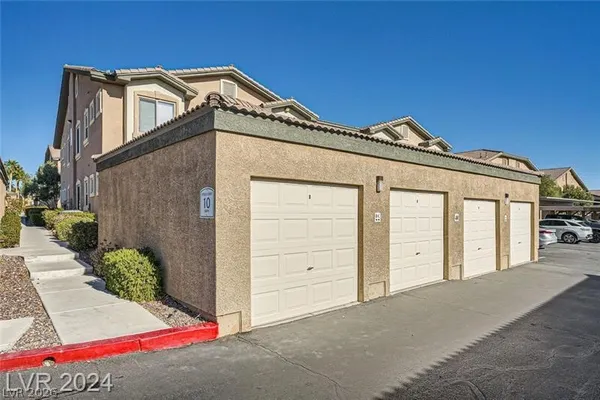 $310,000 | 8985 South Durango Drive, Unit 2117, Las Vegas, NV 89113