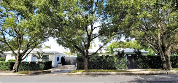 $2,200 | 403 32nd Street, West Palm Beach, FL 33407
