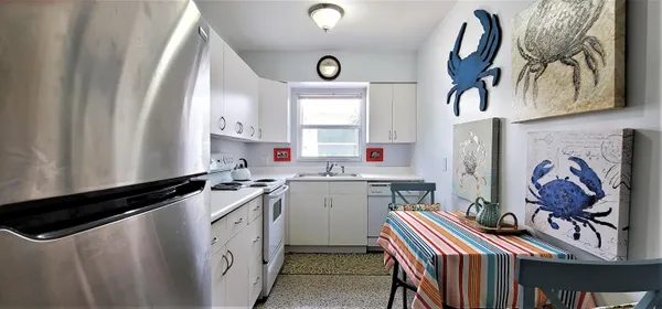 $2,200 | 403 32nd Street, West Palm Beach, FL 33407