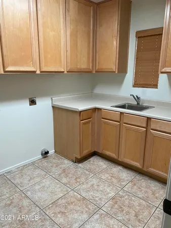 a view of utility room