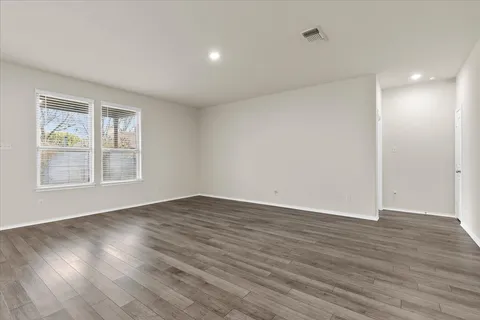 $305,000 | 1705 T H Johnson Drive, Taylor, TX 76574