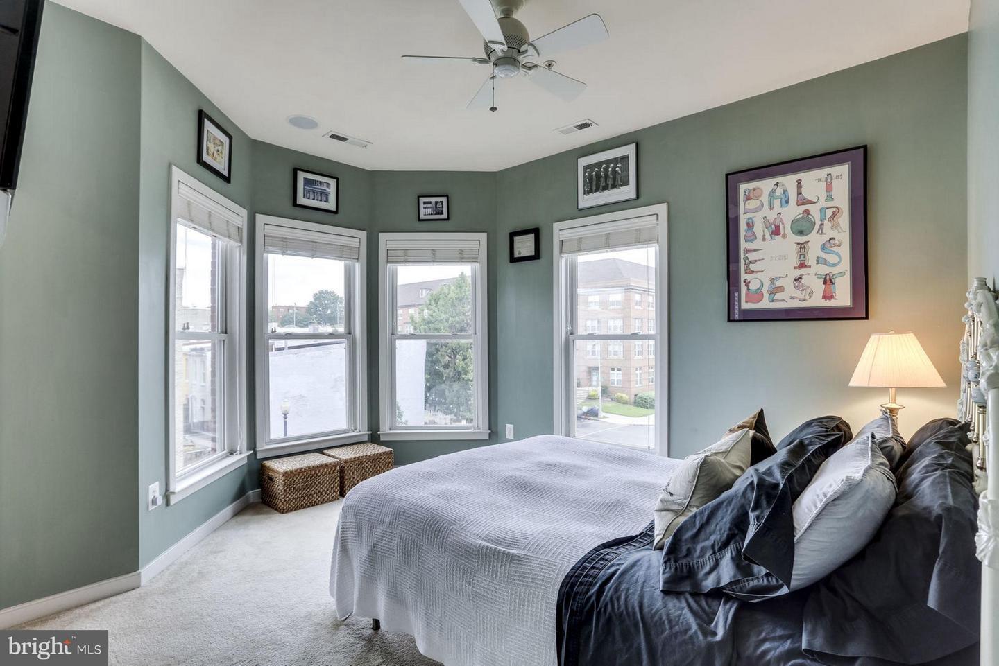 419 K Street Southeast Washington, DC 20003 - Photo 17 of 27 BEDROOM # 2 WITH LOTS OF WINDOWS