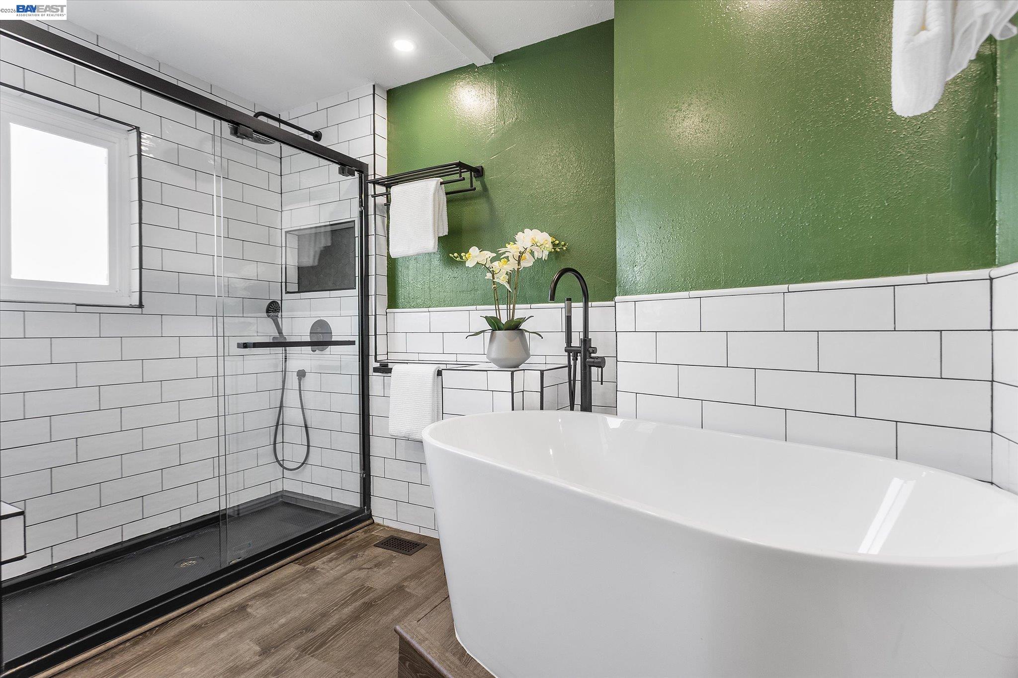 16683 Kildare Road Castro Valley, CA 94546 - Photo 54 of 77 a bathroom with a bathtub