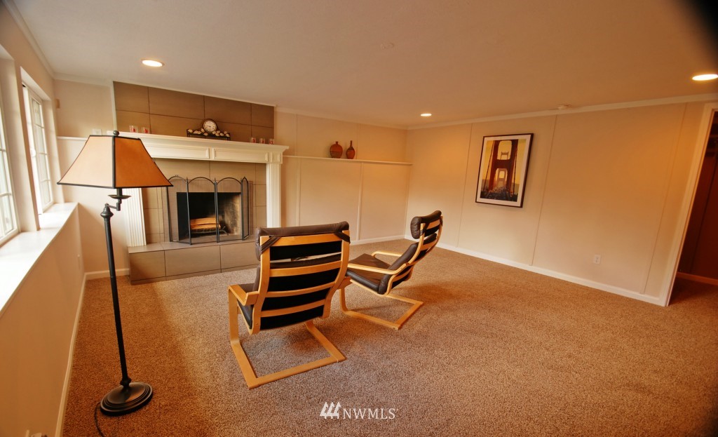 305 216th Street Southeast Bothell, WA 98021 - Photo 18 of 25