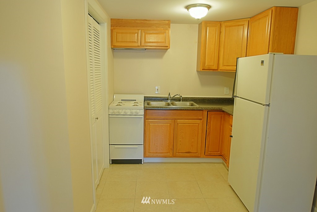 305 216th Street Southeast Bothell, WA 98021 - Photo 19 of 25