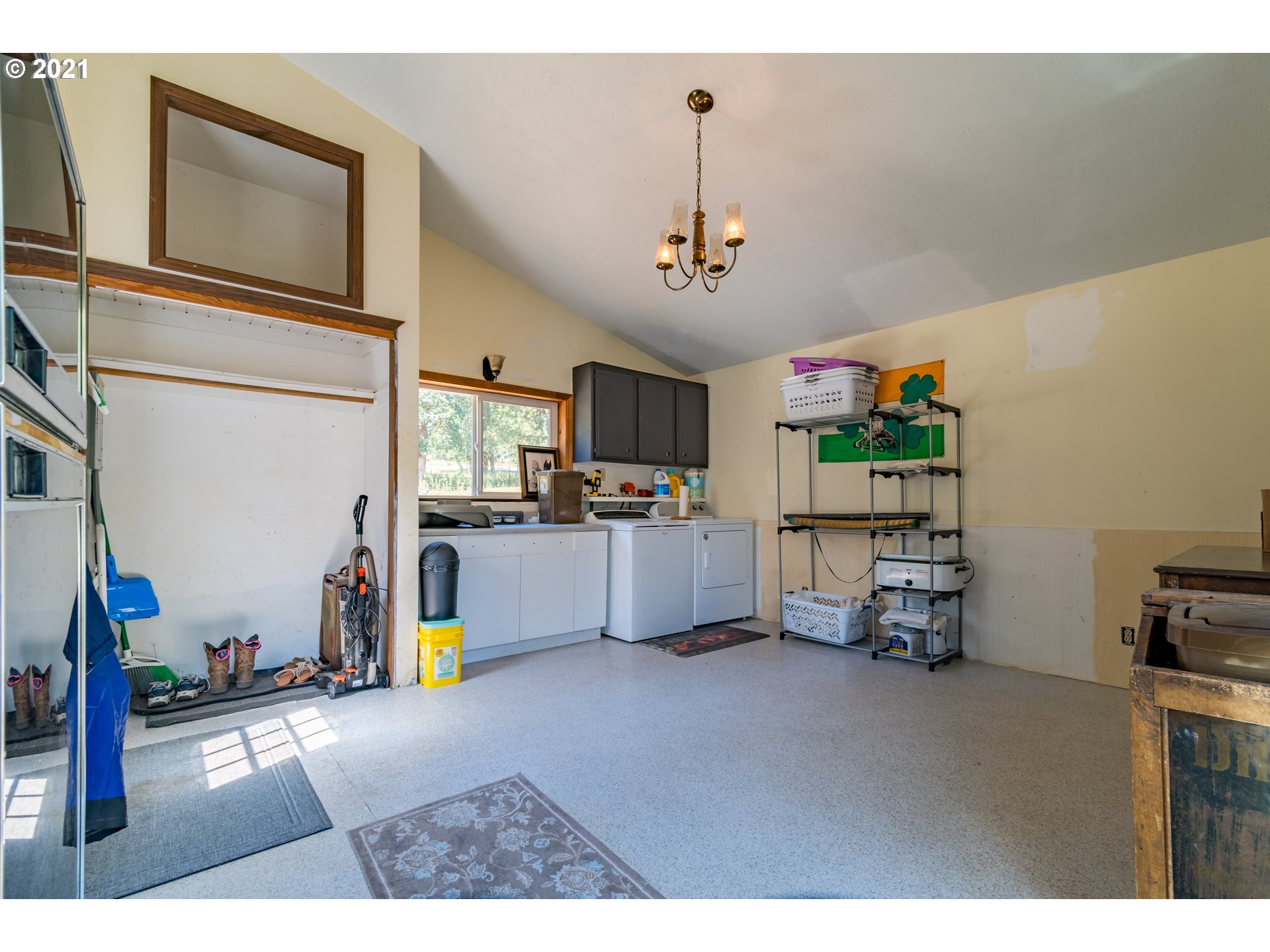 89989 Hill Road Springfield, OR 97478 - Photo 19 of 32