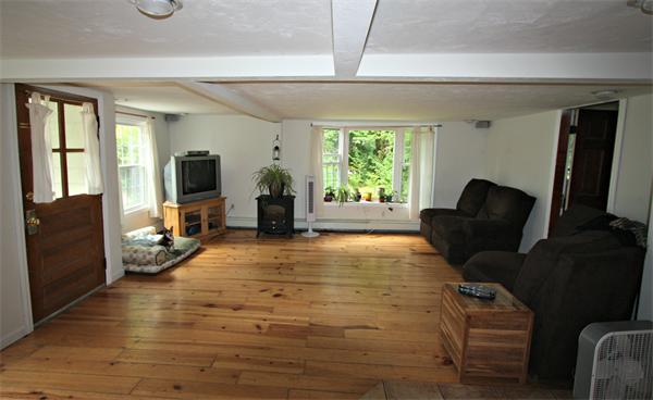 138 Bay Road Easton, MA 02356 - Photo 2 of 6 Gallery Image 2