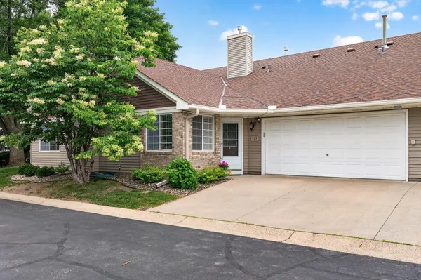 $349,900 | 515 Lovell Avenue West, Roseville, MN 55113