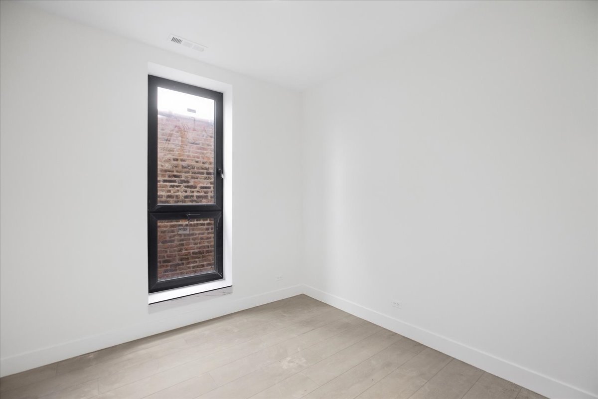 1313 West Taylor Street, Unit 3R Chicago, IL 60607 - Photo 8 of 17 Gallery Image 8