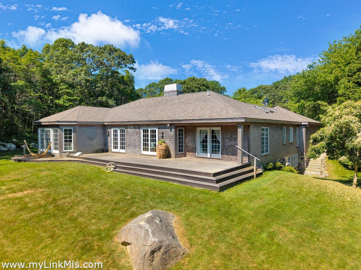 300 N Road Chilmark, MA 02535 - Photo 17 of 38