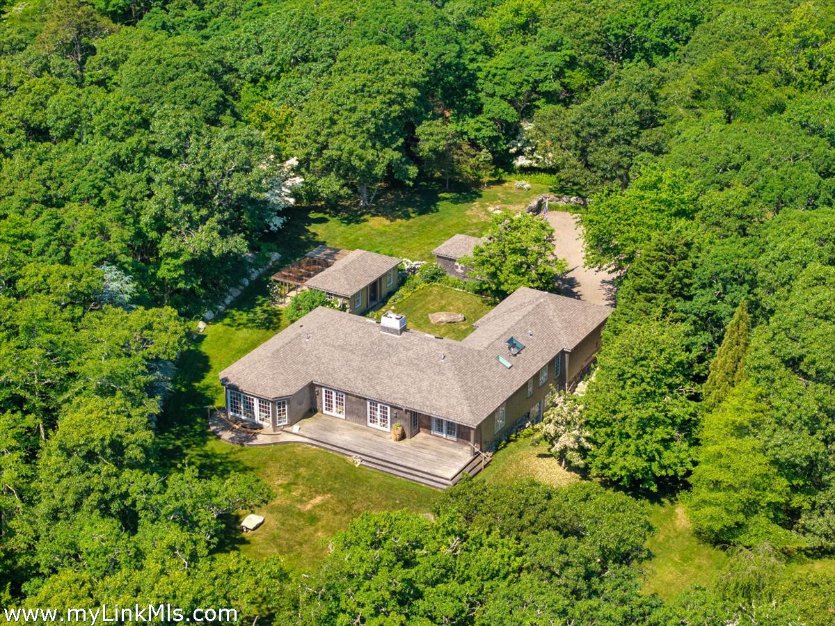300 N Road Chilmark, MA 02535 - Photo 2 of 38