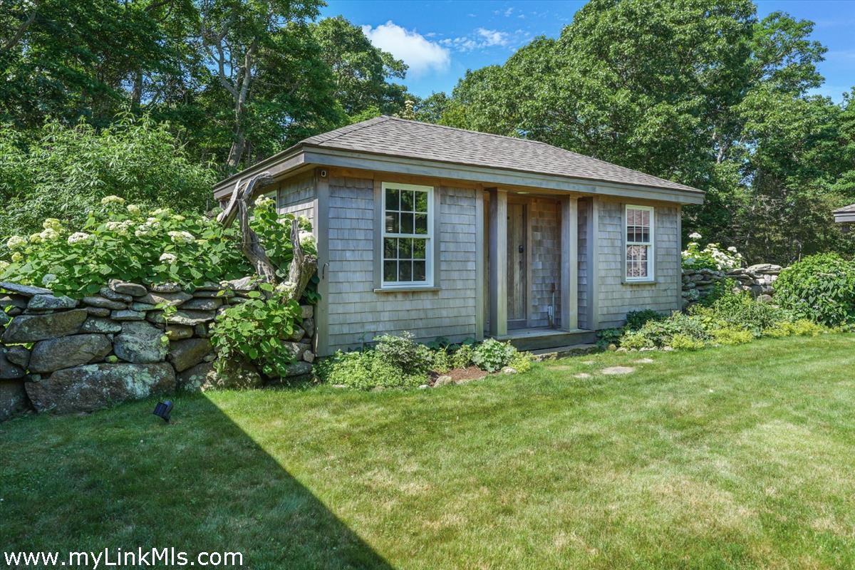 300 N Road Chilmark, MA 02535 - Photo 35 of 38